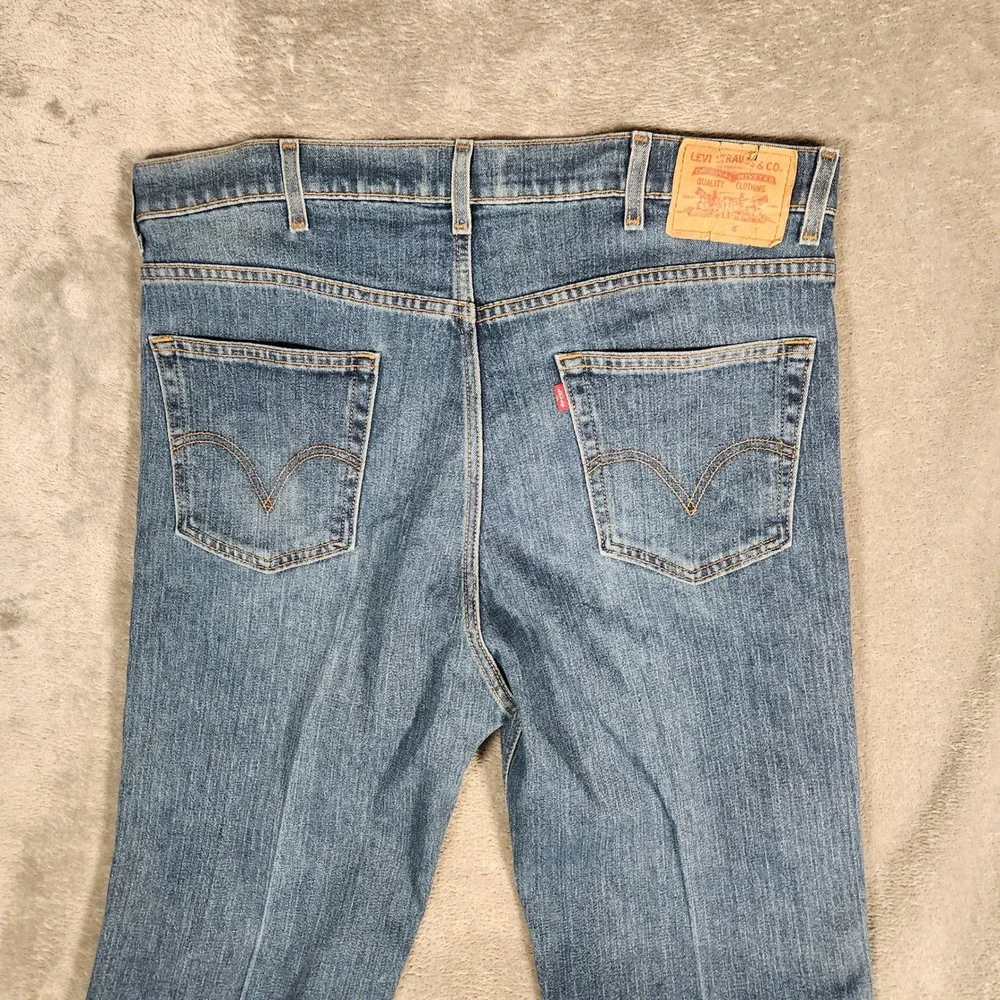 Levi's 550 Jeans‎ Men's 42X32 Blue Relaxed Fit Excellent Medium Wash Denim